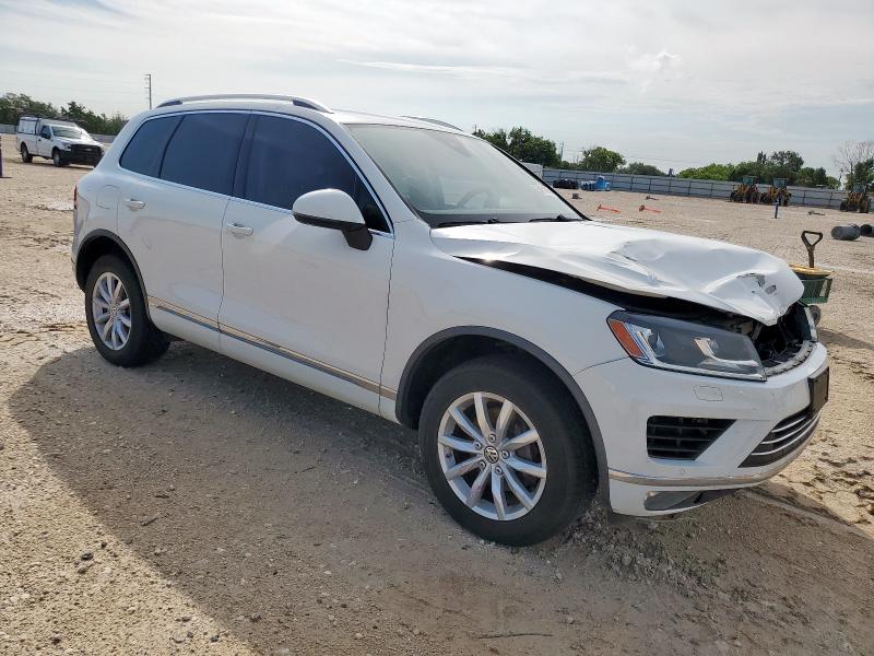 Vin: wvgef7bp6hd003878, lot: 58151085, volkswagen touareg sport 20174