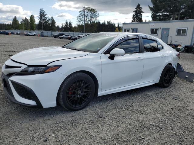 TOYOTA CAMRY SE