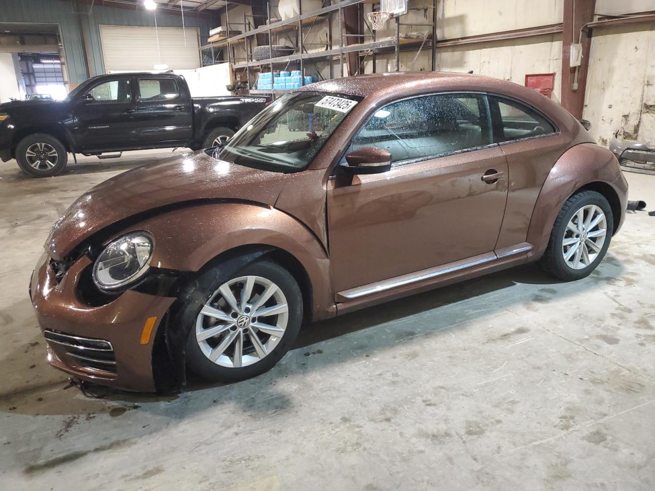 VOLKSWAGEN BEETLE SE