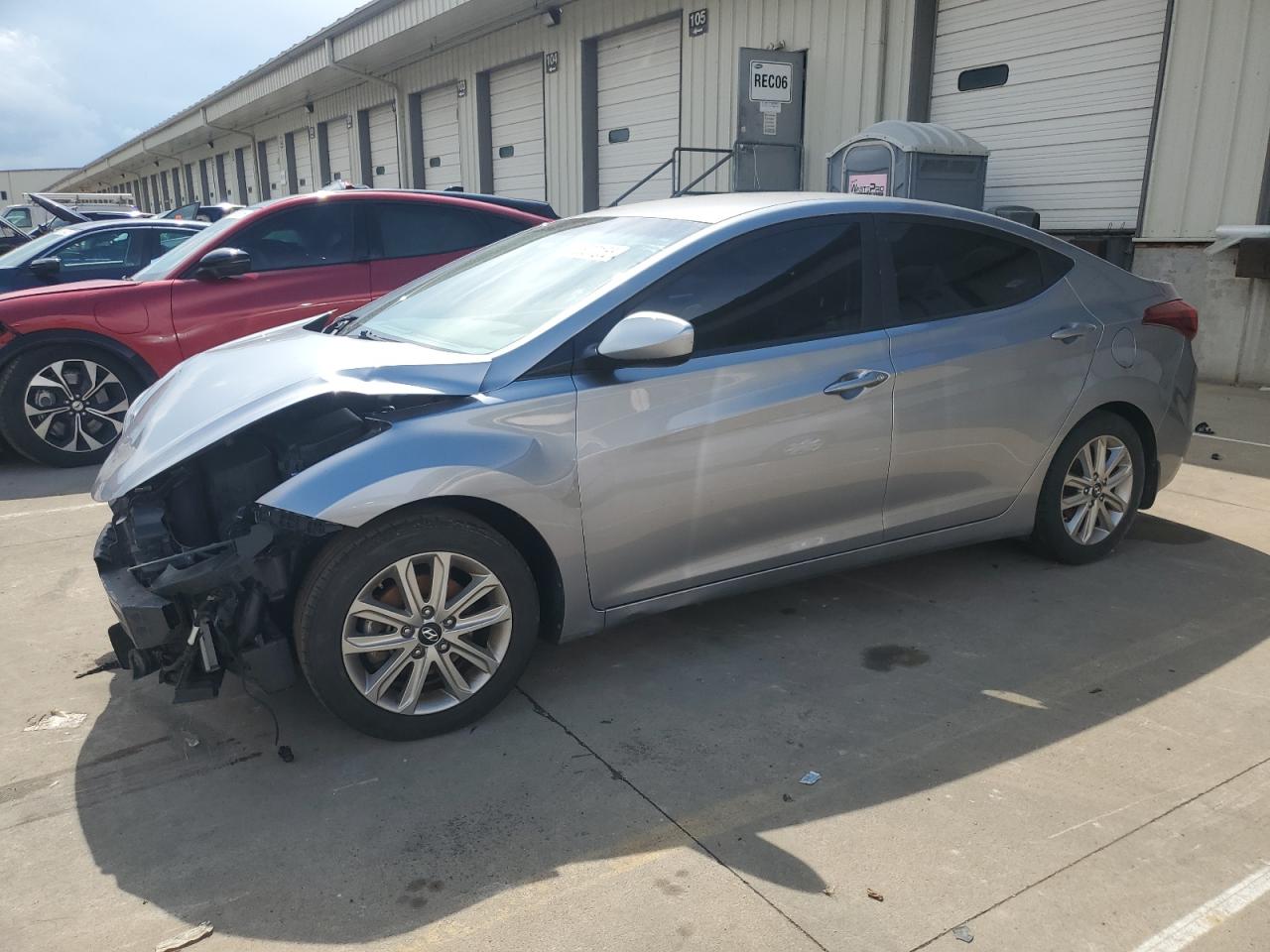 HYUNDAI ELANTRA SE