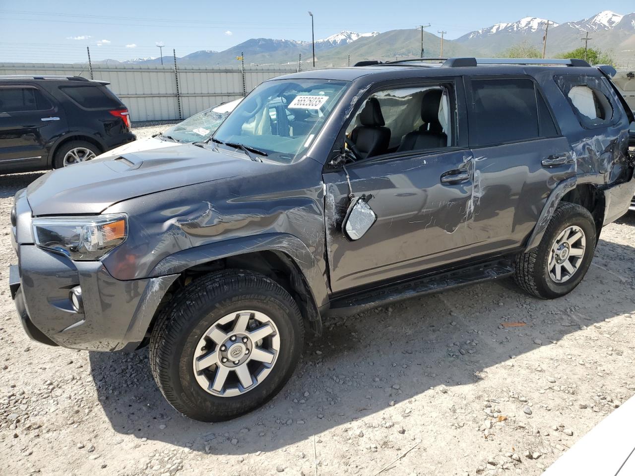 TOYOTA 4RUNNER SR5