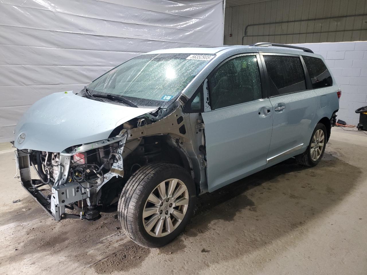 TOYOTA SIENNA XLE