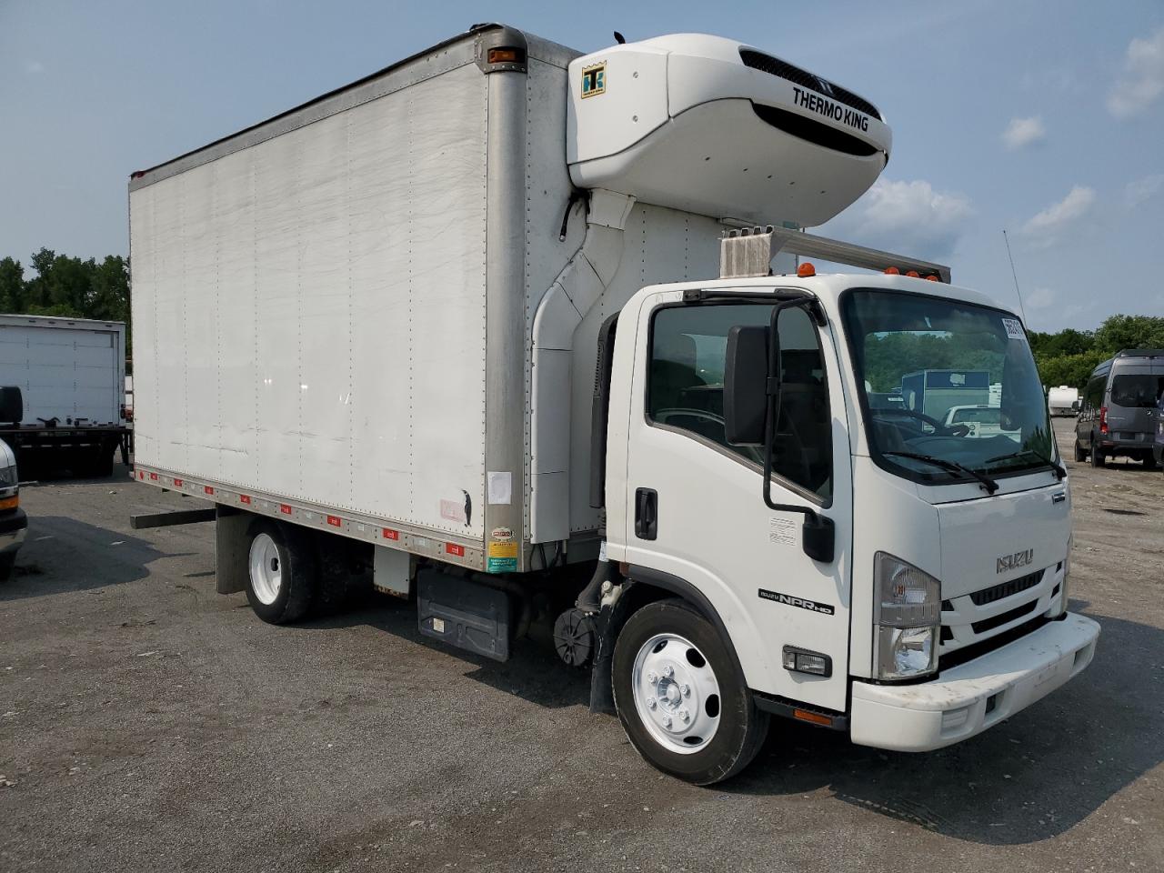  Salvage Isuzu Npr