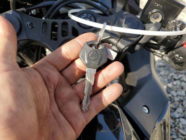 2021 YAMAHA YZFR3 A MH3RH18Y8MK008293