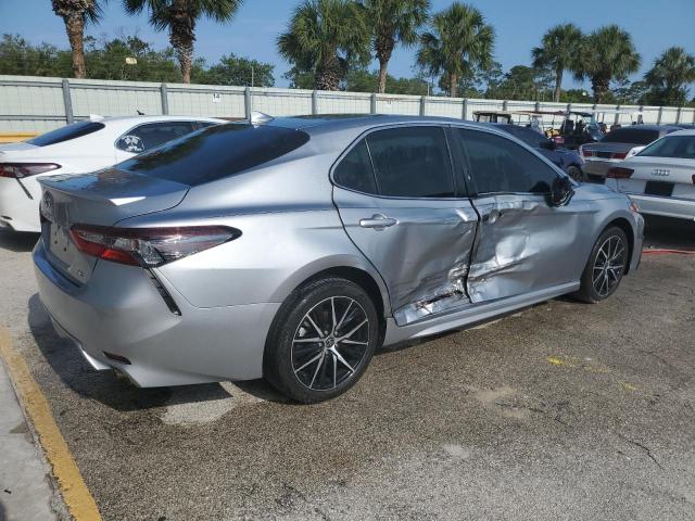 Vin: 4t1g11ak1nu647715, lot: 82095754, toyota camry se 20223