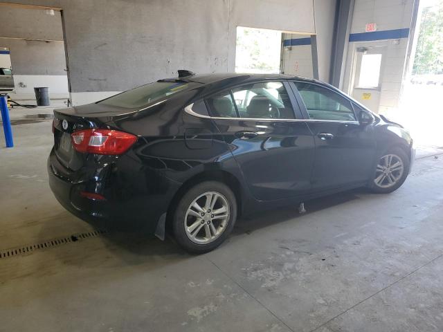 Vin: 1g1be5sm2h7142272, lot: 57352705, chevrolet cruze lt 20173
