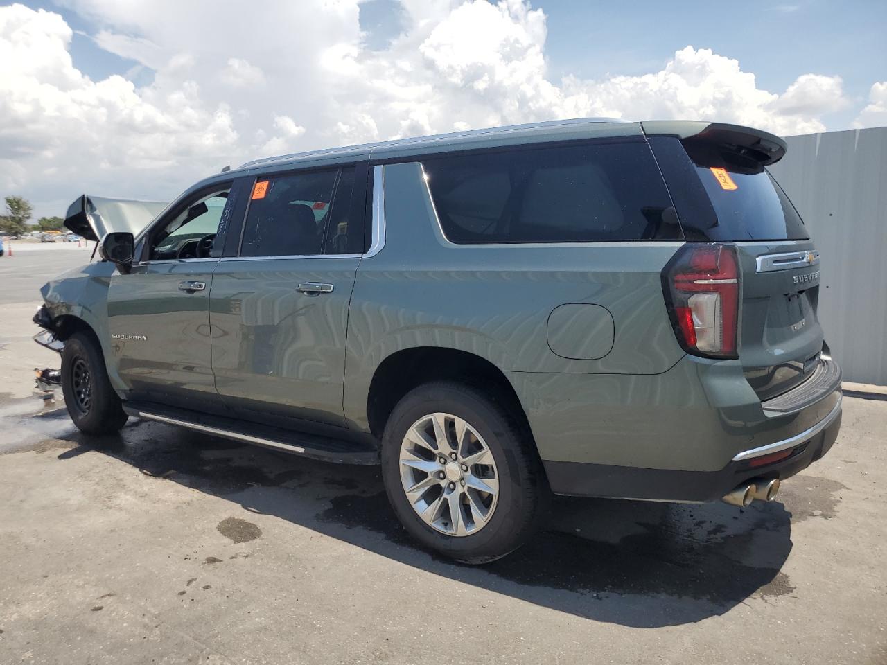 CHEVROLET SUBURBAN 2023