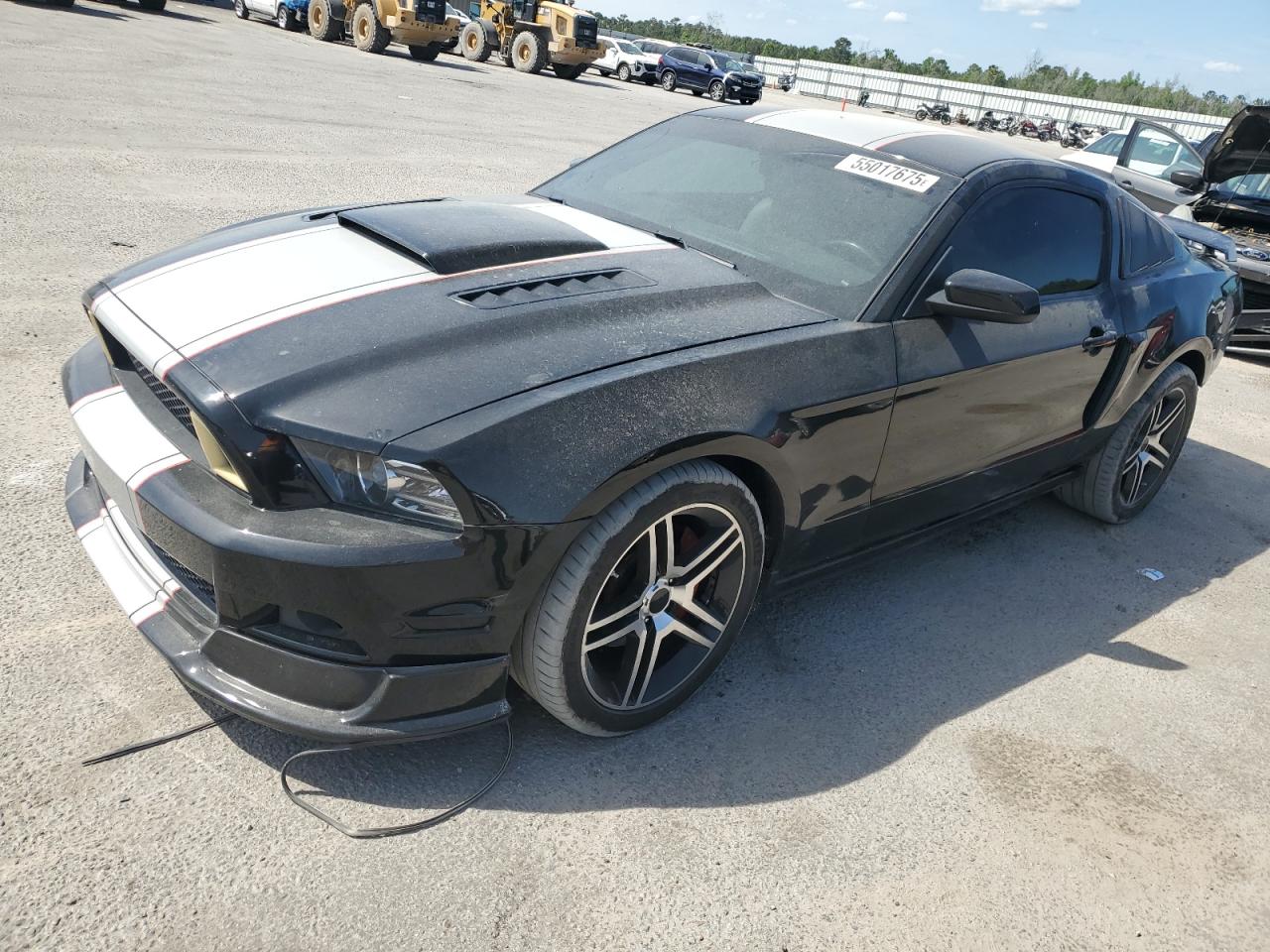 FORD MUSTANG