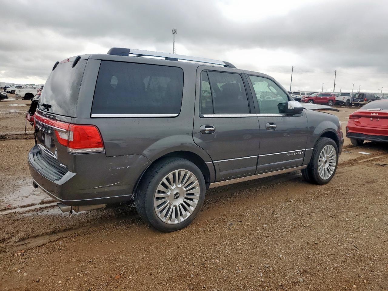 LINCOLN NAVIGATOR RESERVE