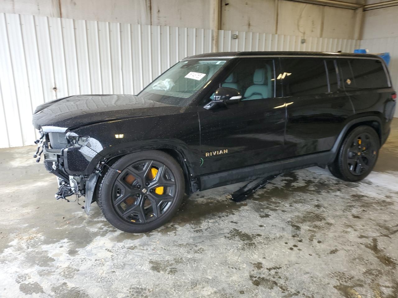 RIVIAN R1S LAUNCH EDITION