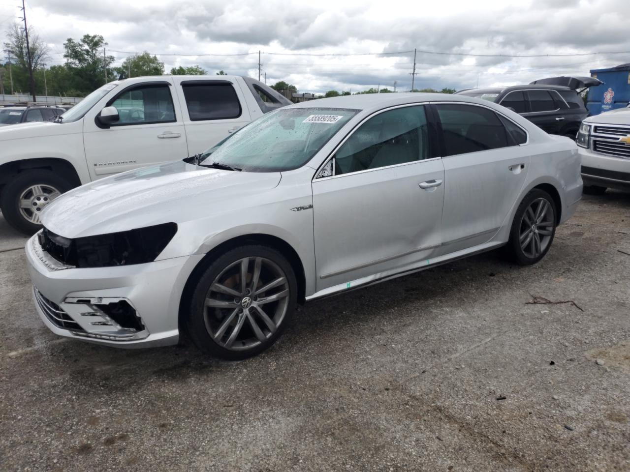 VOLKSWAGEN PASSAT R-LINE