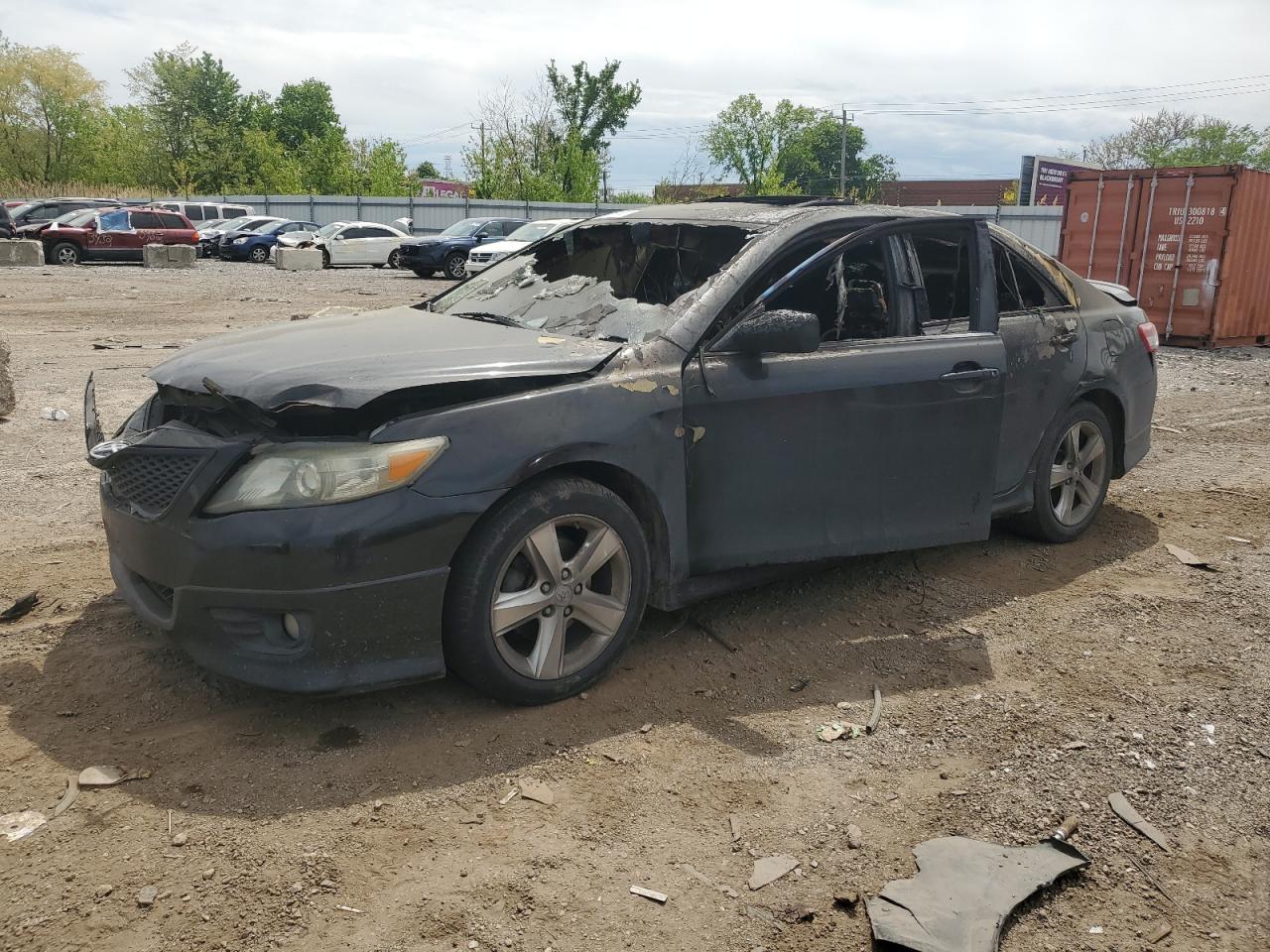 TOYOTA CAMRY BASE