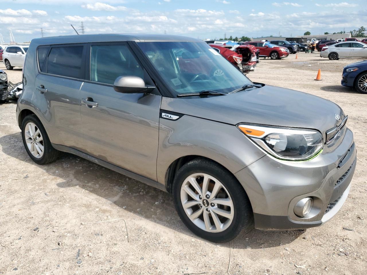 KIA SOUL +