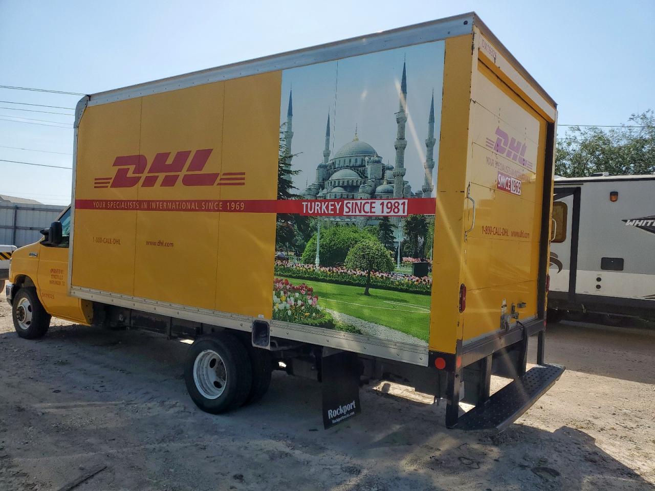 FORD ECONOLINE E350 SUPER DUTY CUTAWAY VAN