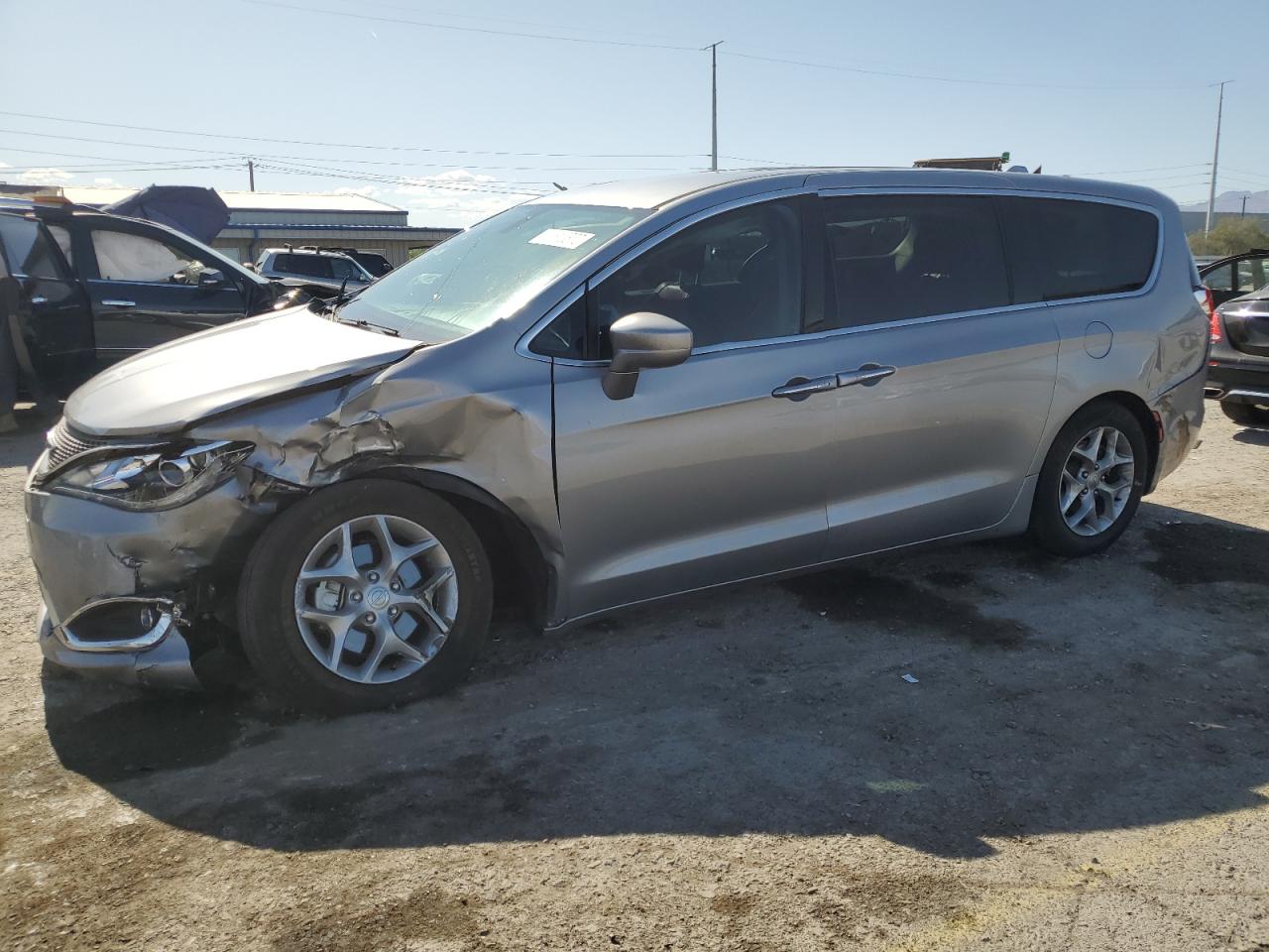CHRYSLER PACIFICA TOURING PLUS