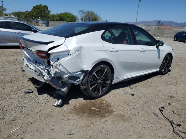 TOYOTA CAMRY XSE 2018 white  gas 4T1B61HK9JU114121 photo #4