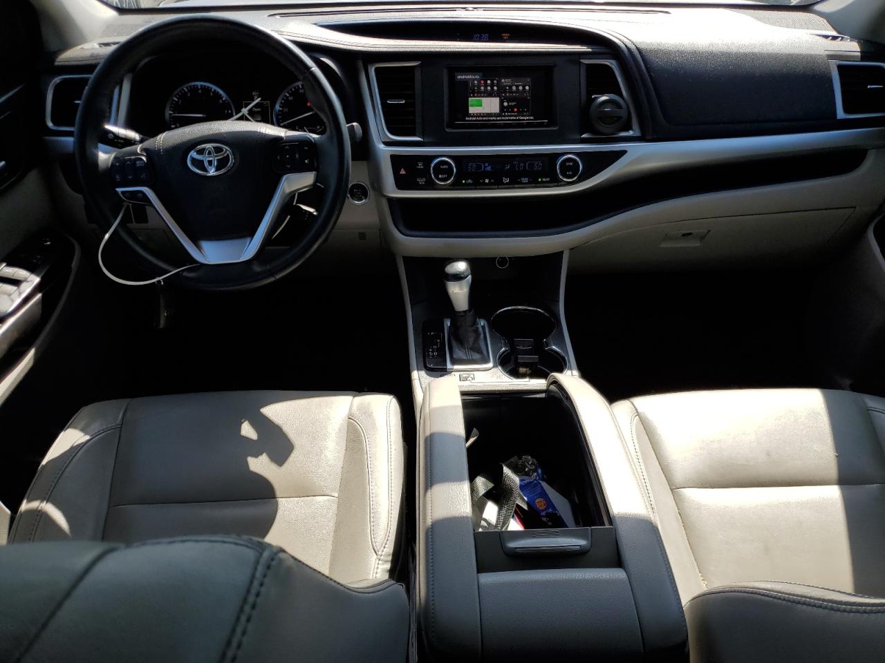 TOYOTA HIGHLANDER XLE