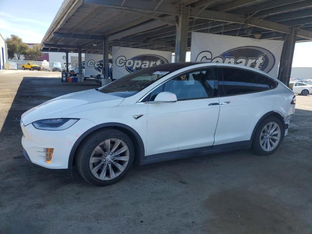 TESLA MODEL X 2018 white  electric 5YJXCAE22JF109049 photo #1
