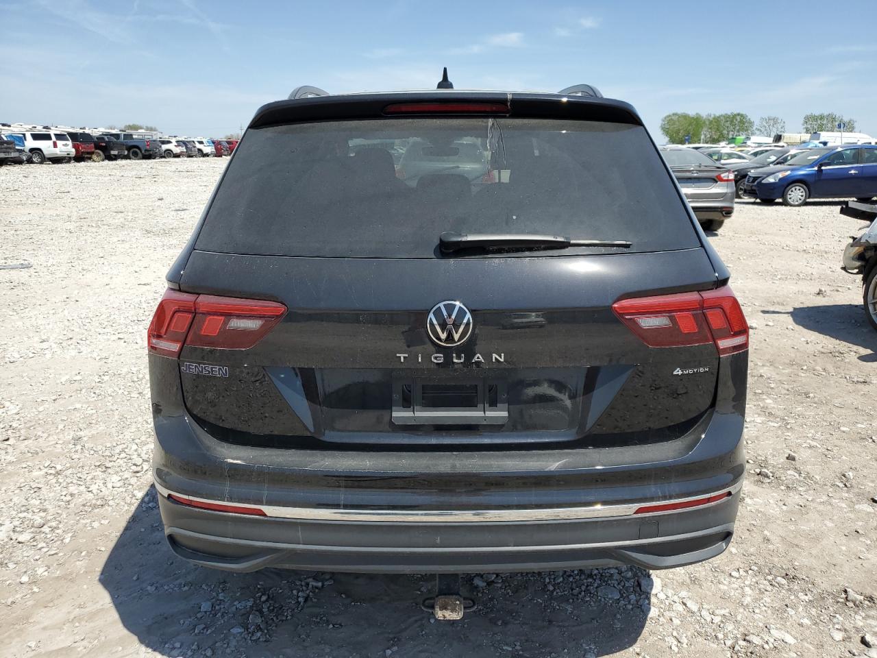 Volkswagen Tiguan s 2024