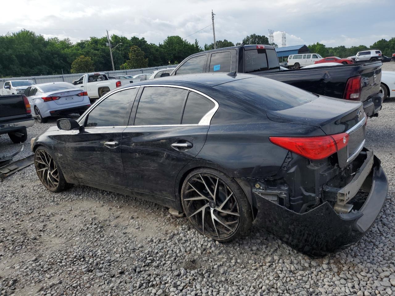 INFINITI Q50 PREMIUM