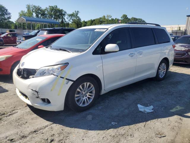 TOYOTA SIENNA XLE