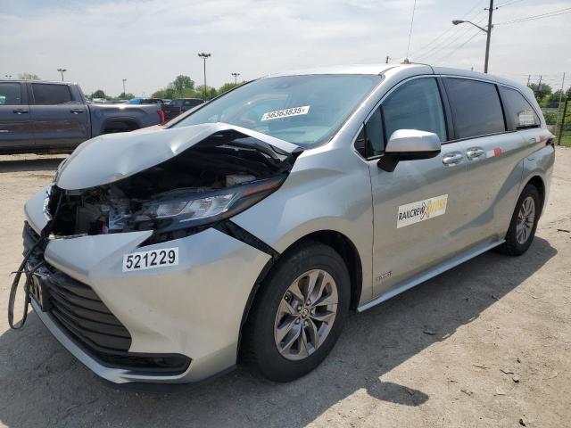 TOYOTA SIENNA LE