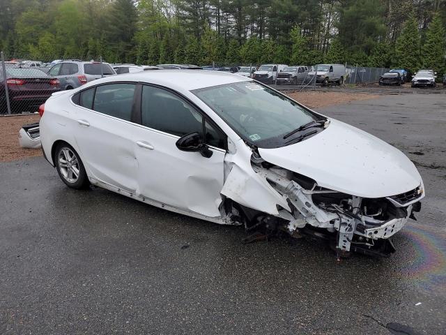 Vin: 1g1be5sm8h7252162, lot: 55802225, chevrolet cruze lt 20174