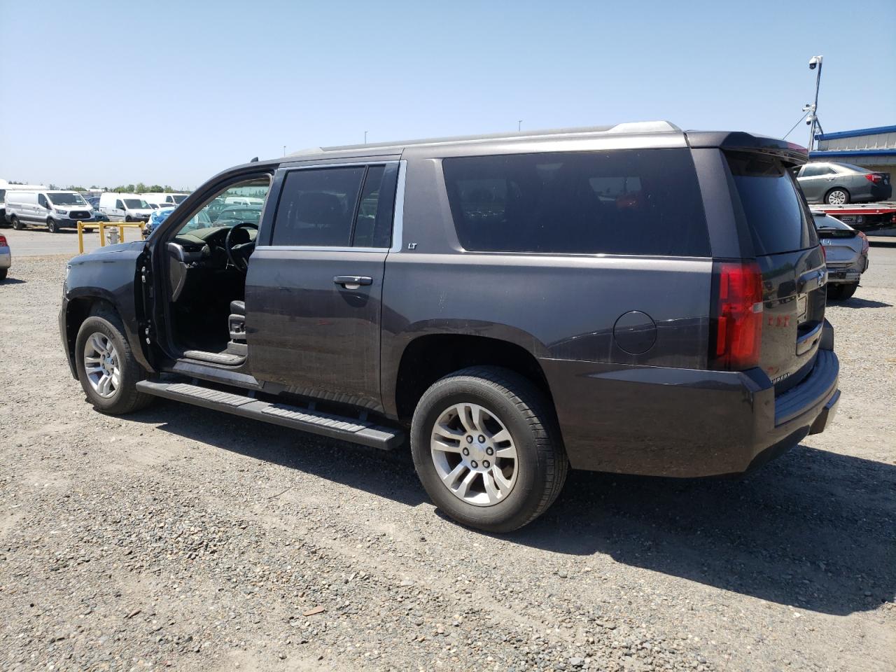 CHEVROLET SUBURBAN 2016