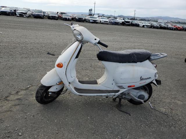 VESPA M198F 2002 white motor sc gas ZAPM198F025006736 photo #4