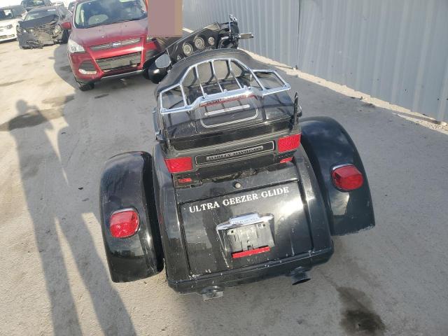 2011 HARLEY-DAVIDSON FLHTCUTG 1HD1MAM18BB856251