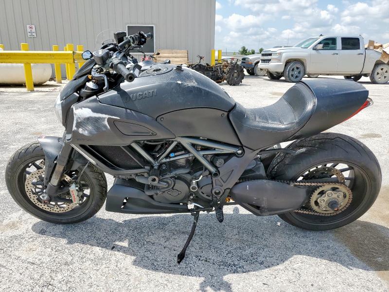 DUCATI DIAVEL 2015 ZDM13BSW7FB021972 photo #4