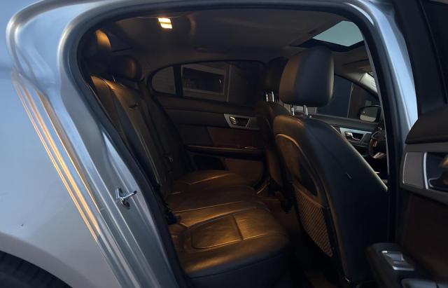 2015 JAGUAR XF 2.0T PR SAJWA0FS9FPU77950