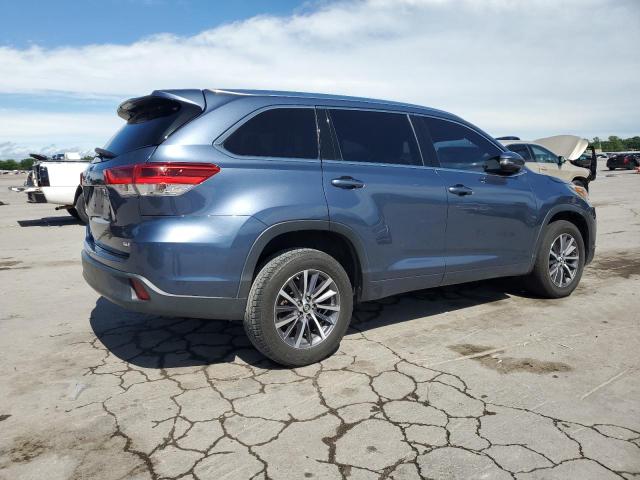 Vin: 5tdkzrfh8hs516633, lot: 55653705, toyota highlander se 20173
