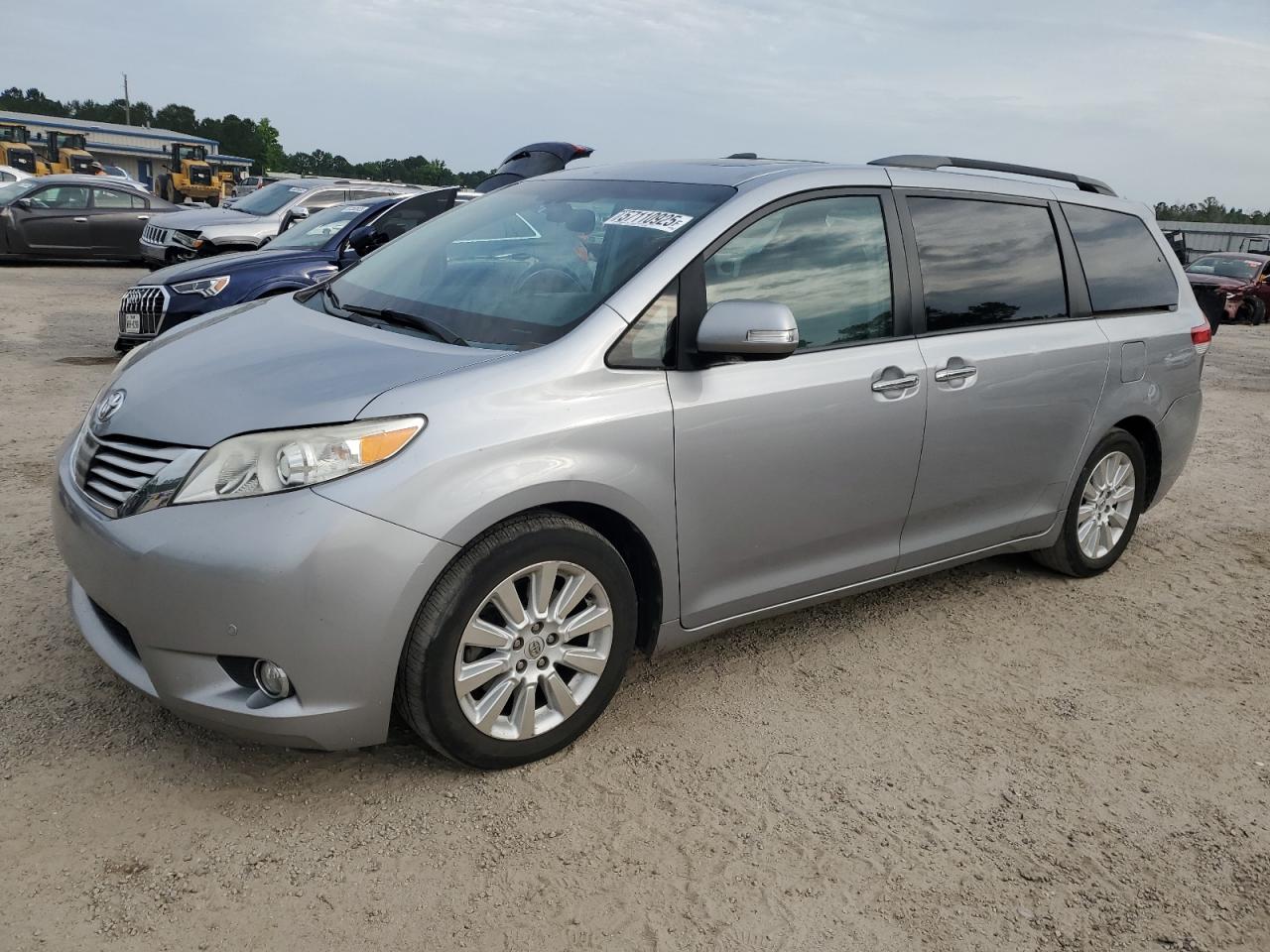 TOYOTA SIENNA XLE
