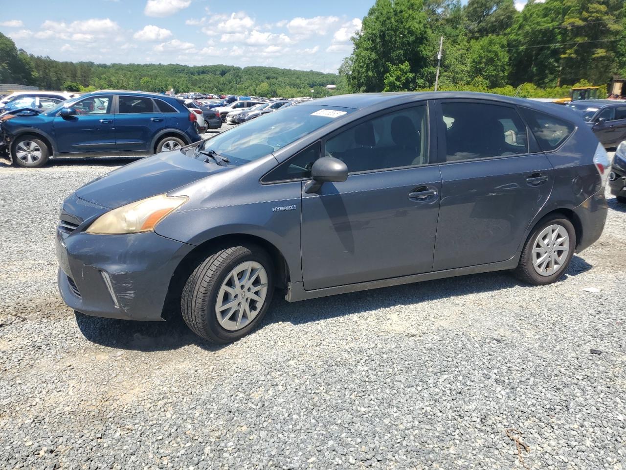 TOYOTA PRIUS V