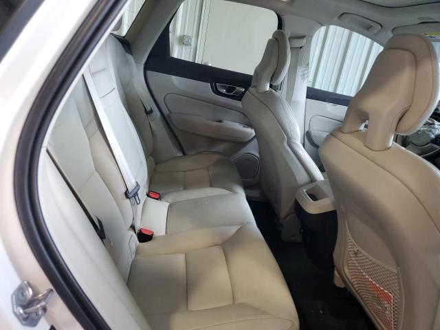 2018 VOLVO XC60 T5 LYV102RK5JB101138