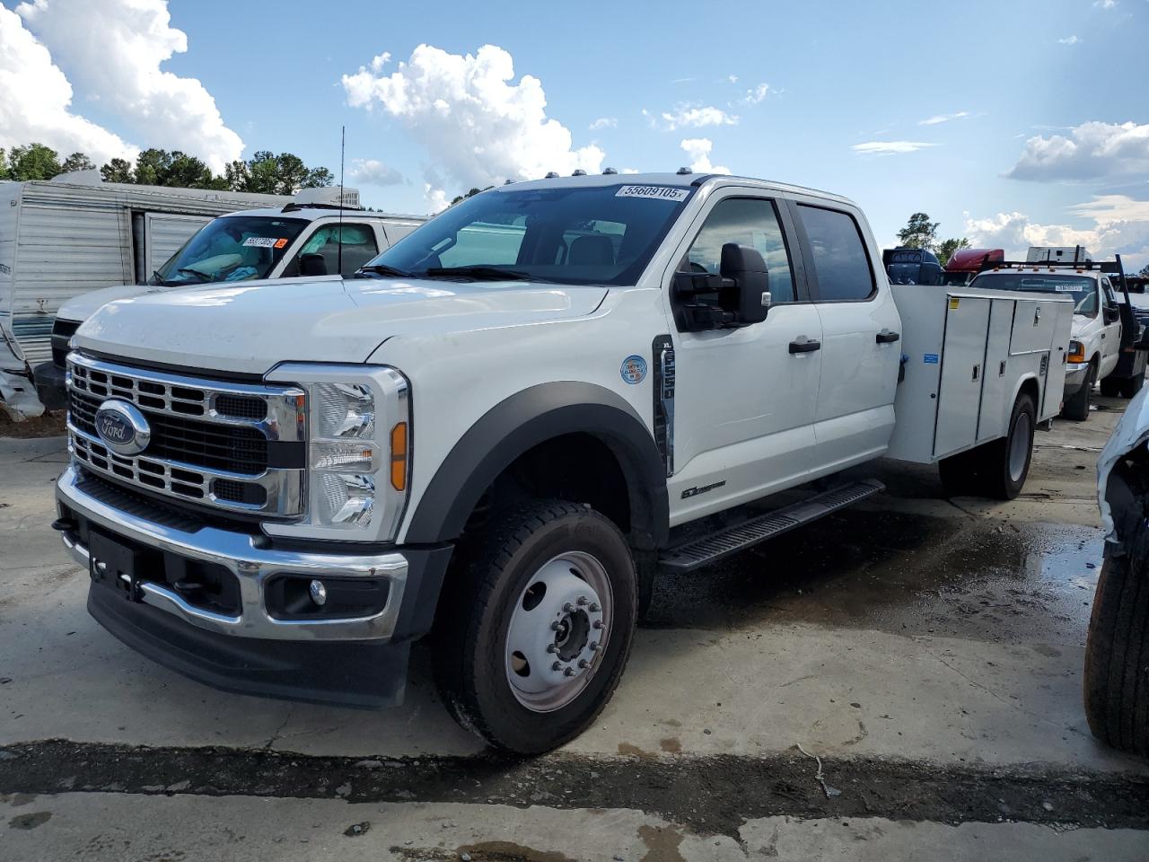 FORD F-550 SUPER DUTY