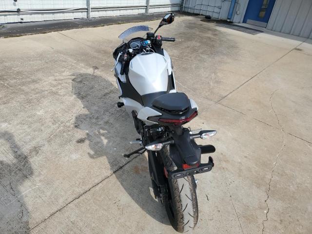 2025 KAWASAKI EX500 H ML5EXGH1XSDA42529