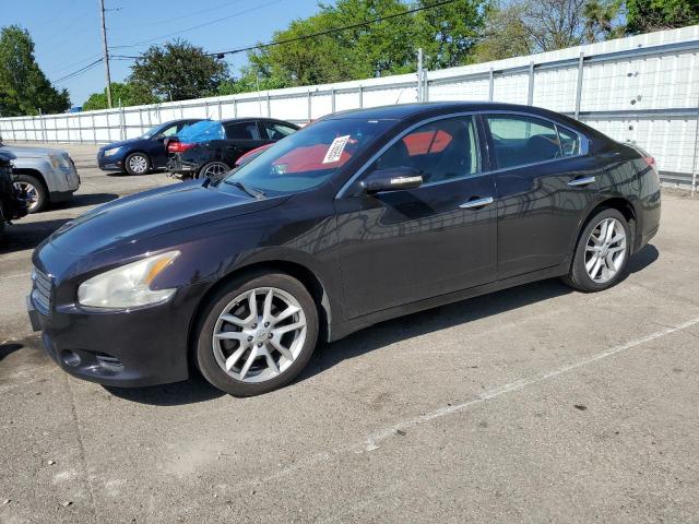 NISSAN MAXIMA S