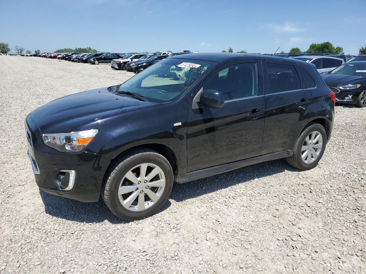 MITSUBISHI OUTLANDER SE