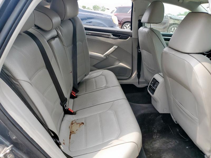2018 VOLKSWAGEN PASSAT SE 1VWBA7A31JC016678