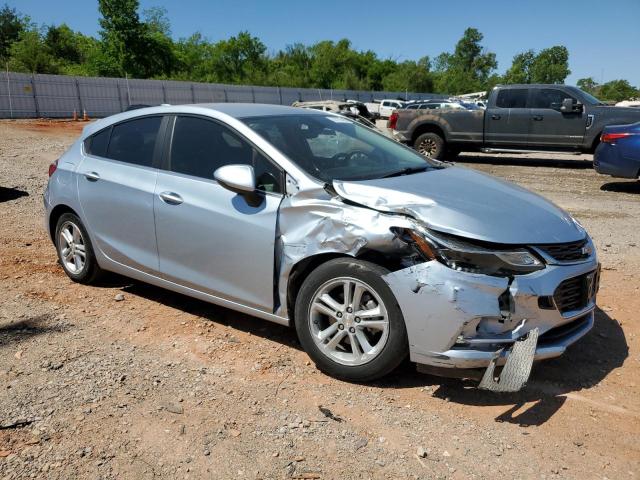 Vin: 3g1be6sm6hs555674, lot: 57770455, chevrolet cruze lt 20174