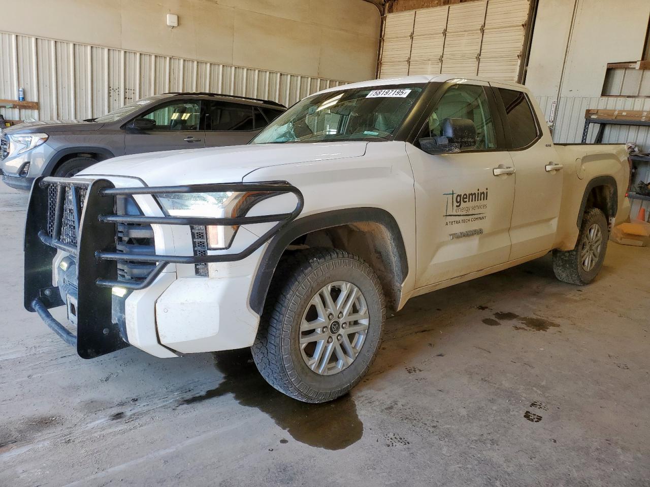 TOYOTA TUNDRA DOUBLE CAB SR