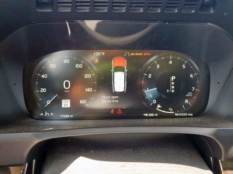 2017 VOLVO XC90 T5 - YV4102XK2H1117766