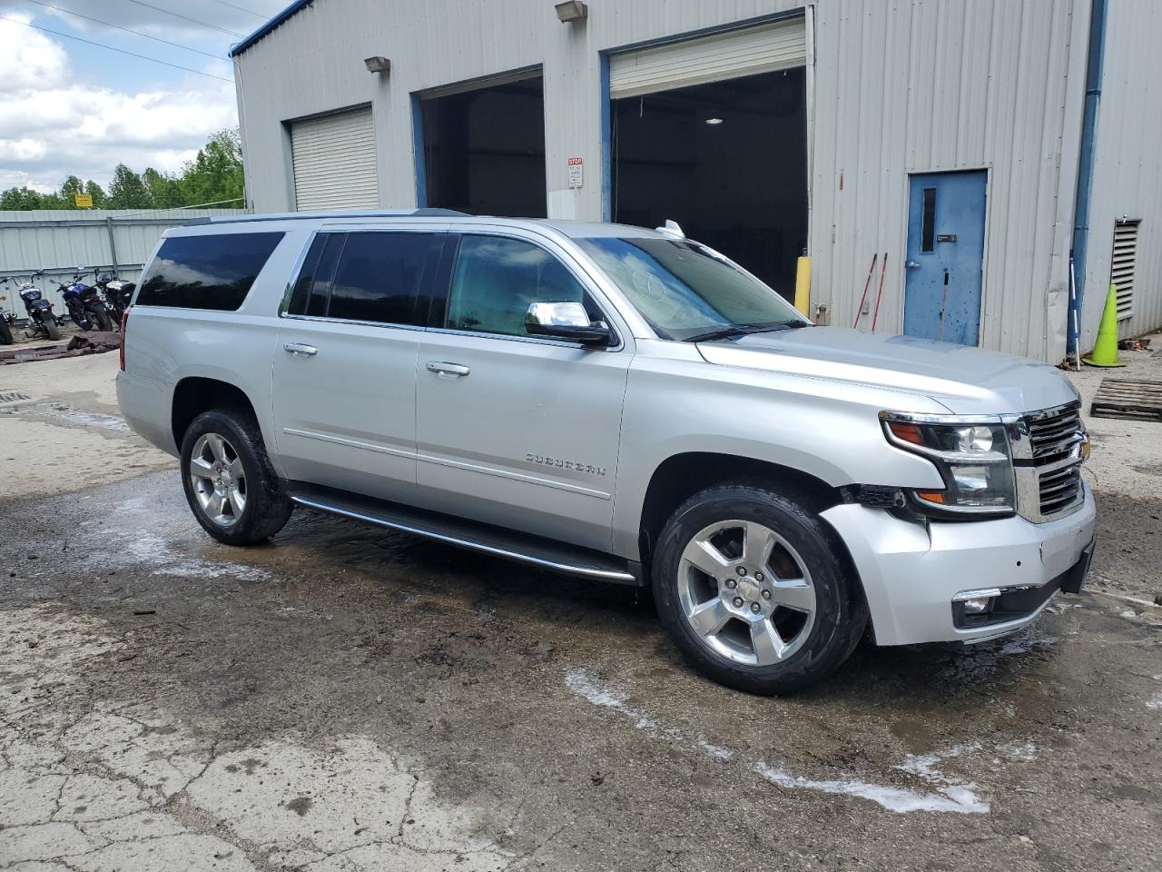 CHEVROLET SUBURBAN 2017