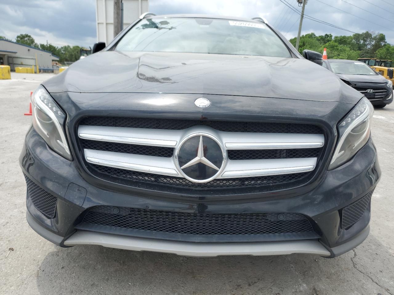 MERCEDES-BENZ GLA-CLASS 2015