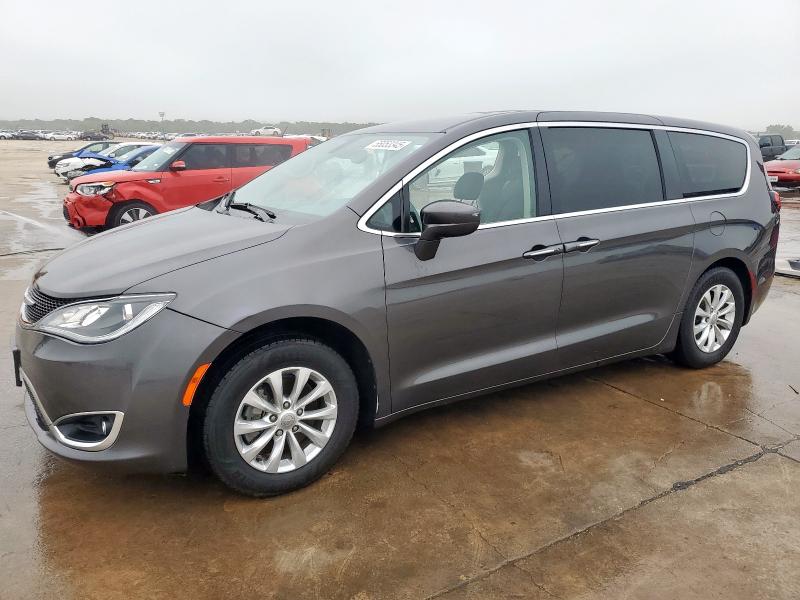CHRYSLER PACIFICA TOURING PLUS