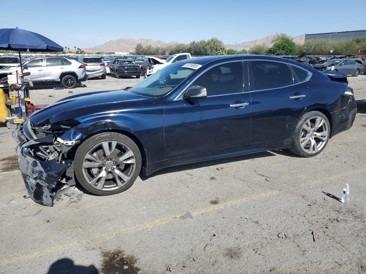 INFINITI Q70 3.7