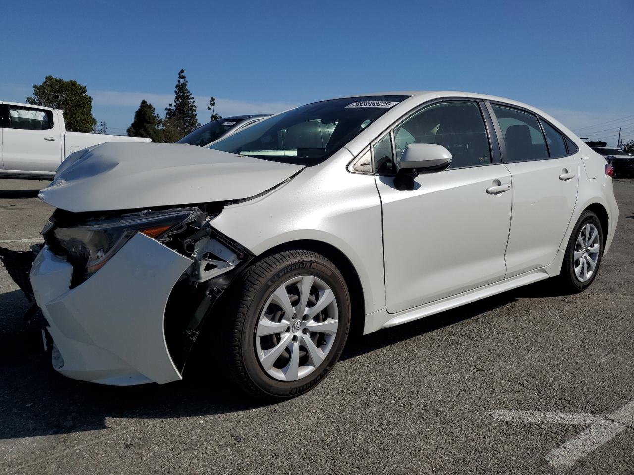 TOYOTA COROLLA LE