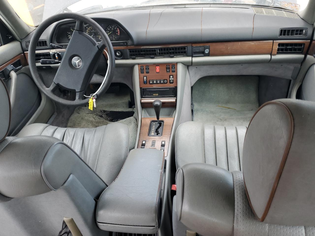 Lot #3241521377 1984 MERCEDES-BENZ 380 SE